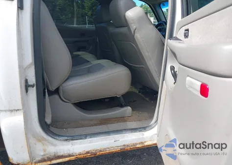 2003 Chevrolet Silverado 2500Hd Lt from USA, damaged, VIN 1GCHK23U53F115217